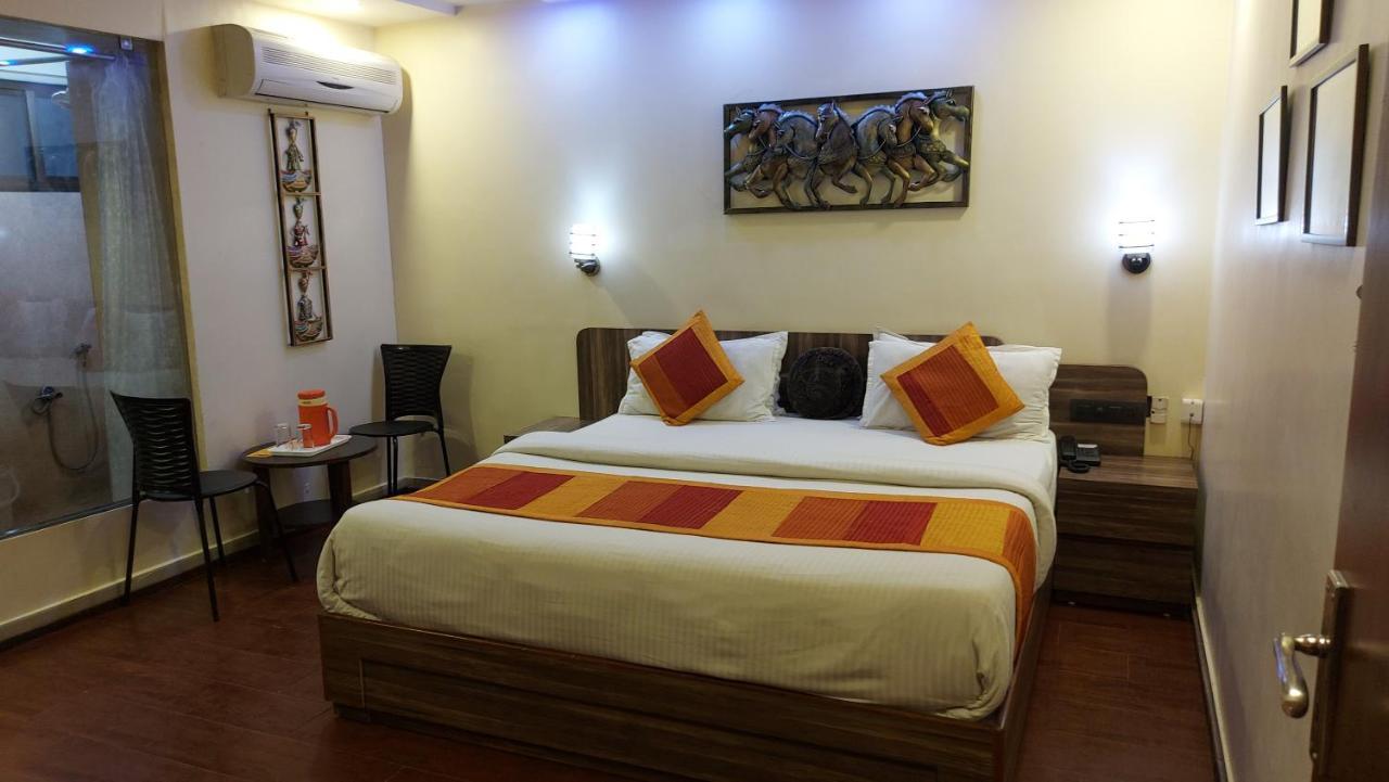 Shaleen Elegance Homestay Nakki Lake 400 Meters Mount Abu Dış mekan fotoğraf