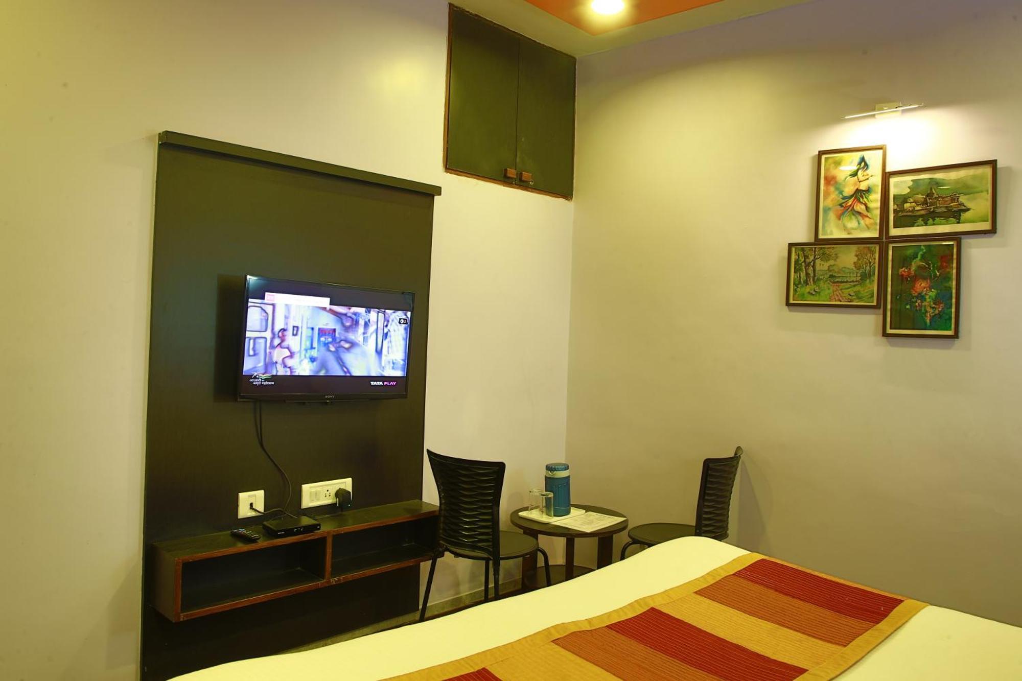 Shaleen Elegance Homestay Nakki Lake 400 Meters Mount Abu Dış mekan fotoğraf