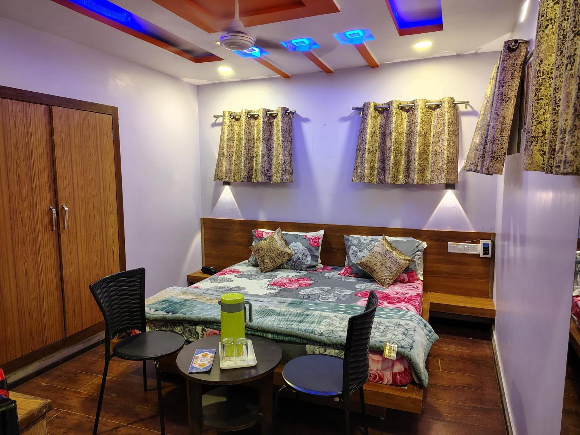 Shaleen Elegance Homestay Nakki Lake 400 Meters Mount Abu Dış mekan fotoğraf